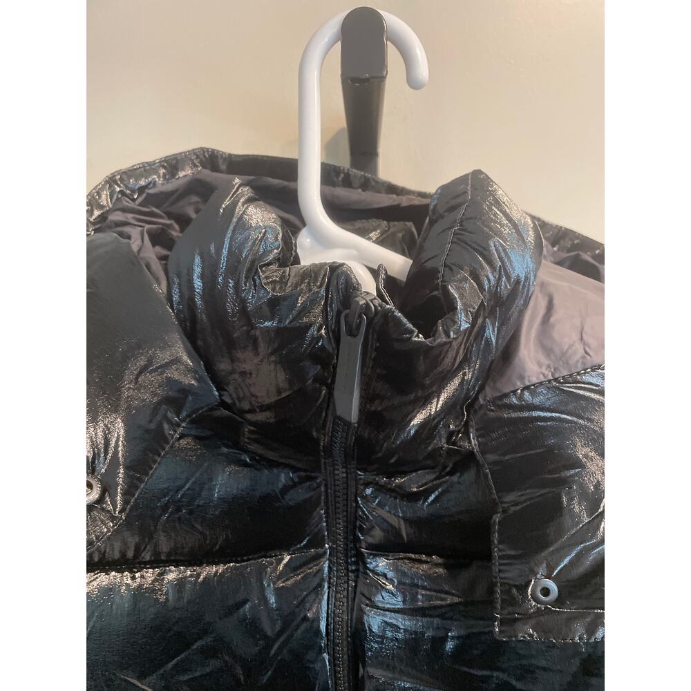 NWT BCBGMAXAZRIA Metallic Quilted Cropped Puffer Coat Hood Women's M Black - Picture 6 of 10
